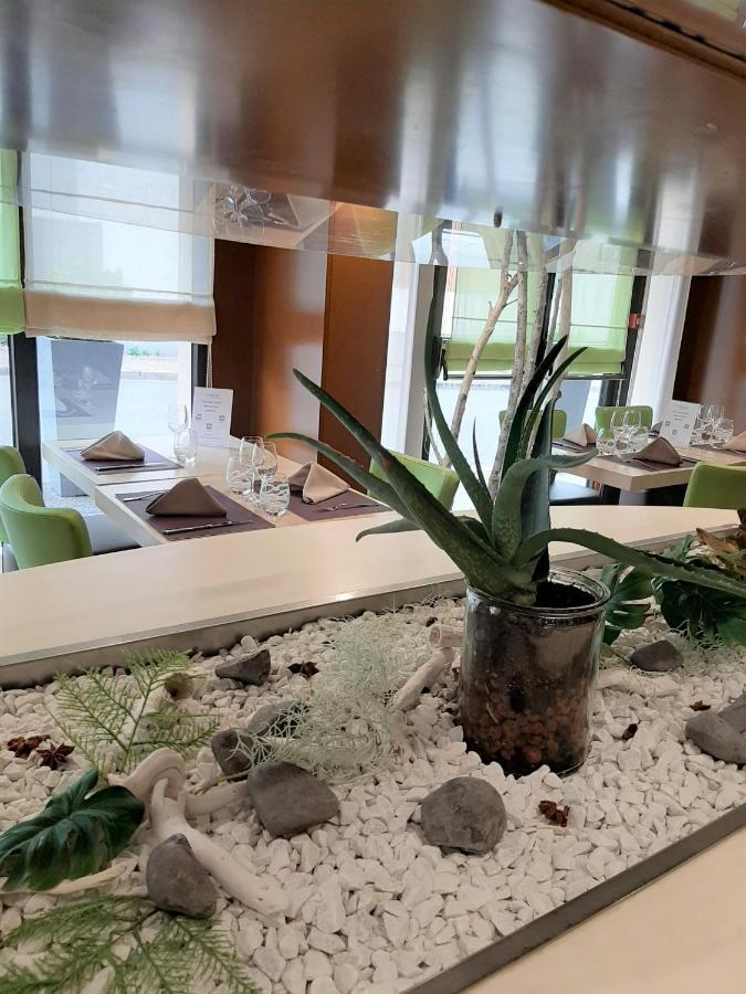 Kyriad Hotel Nevers Centre Eksteriør bilde