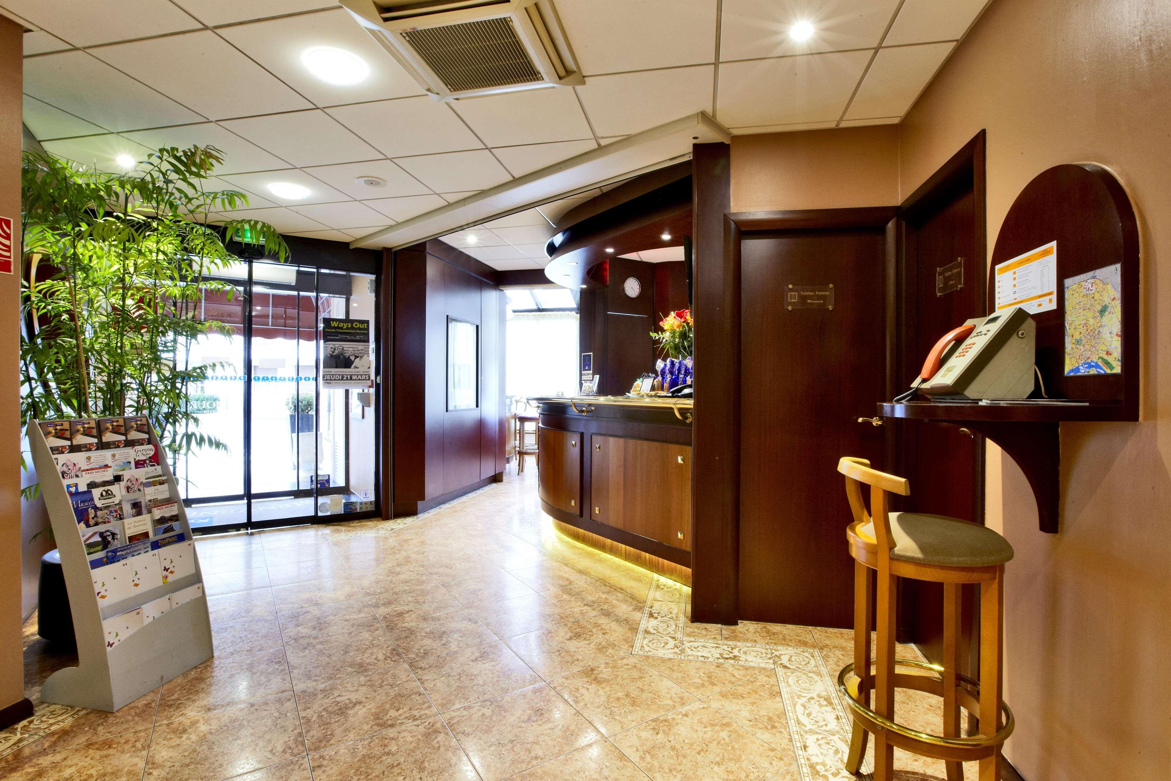Kyriad Hotel Nevers Centre Eksteriør bilde