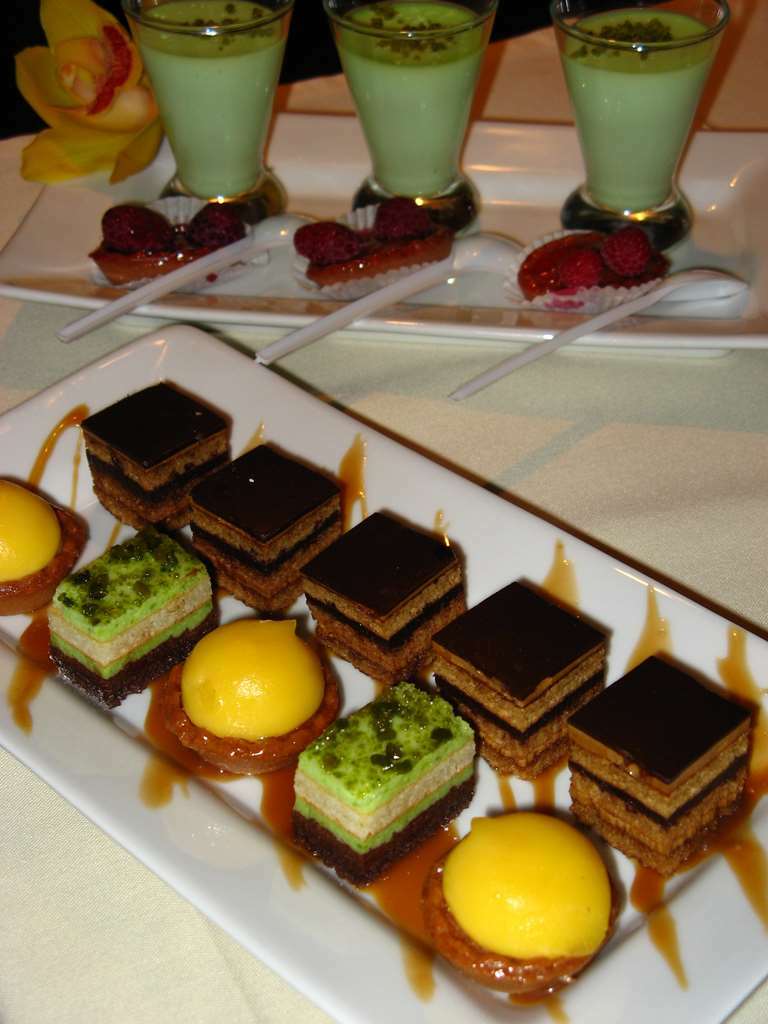 Kyriad Hotel Nevers Centre Restaurant bilde