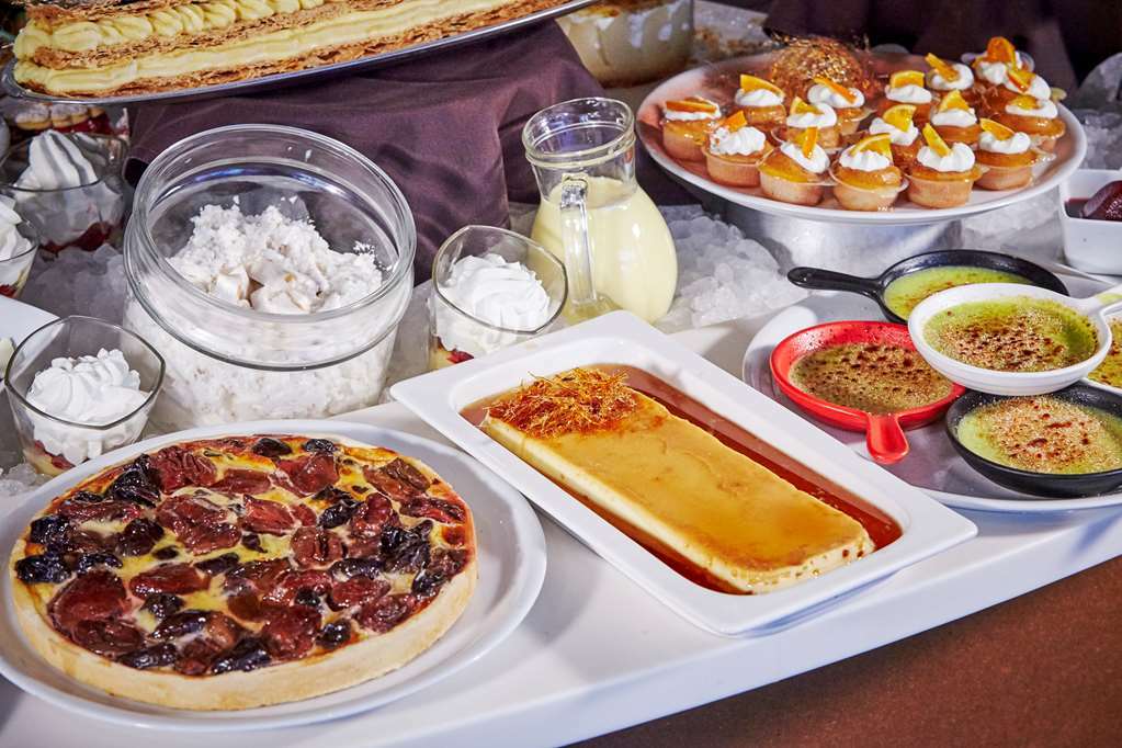 Kyriad Hotel Nevers Centre Restaurant bilde